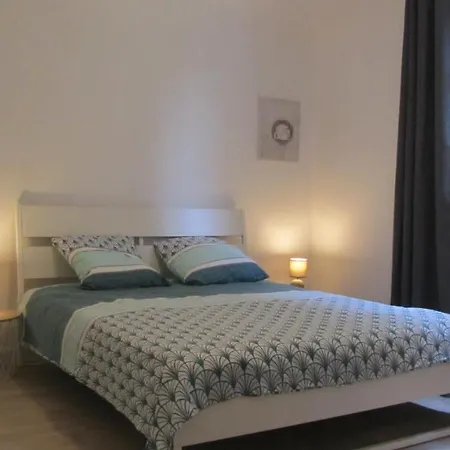 Maison Au Calme Grand Jardin Prive Aire De Jeux De Guerledan *