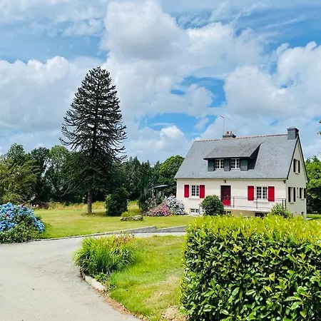 Maison Au Calme Grand Jardin Prive Aire De Jeux De Guerledan Plouguernevel